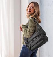 Dámská kabelka přes rameno prošívaná, černá