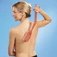 Dřevěný kartáč na záda special