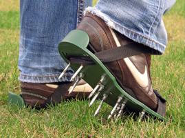 Haushalt international Provzdušňovač trávniku