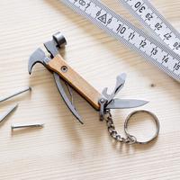 Multifunkční dřevěné kladívko