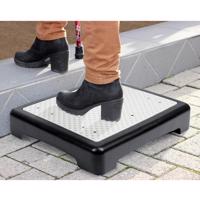 Protiskluzový schůdek