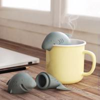 Silikonové sítko na čaj žralok