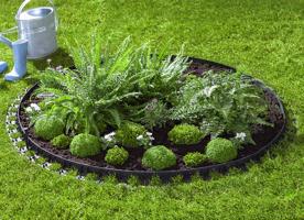 Zahradní neviditelný obrubník clou